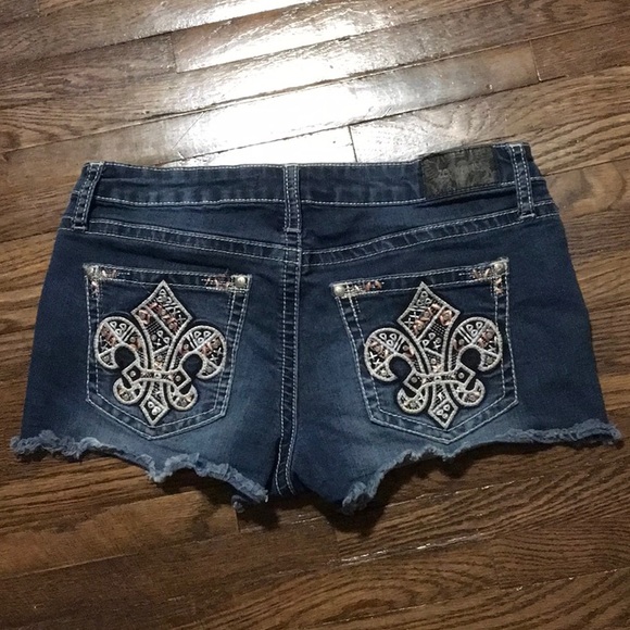 SALE - ZCO Cut-Off Fleur de Lis Embellished Jean Shorts - Picture 2 of 8